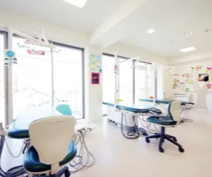 医療法人崇仁会小室歯科